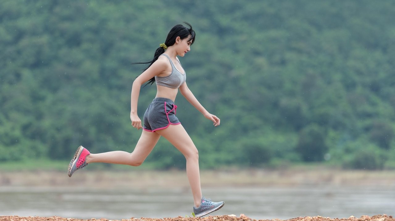 5 Standing Exercises That Reduce Belly Pooch Faster Than Gym Machines After 55