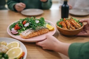 Women Following This Diet May Live Longer, Research Suggests